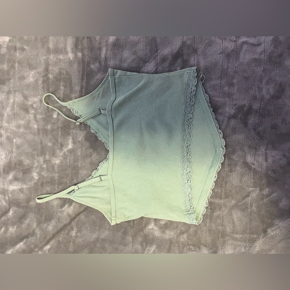 Hollister green lace crop top - Picture 2 of 3